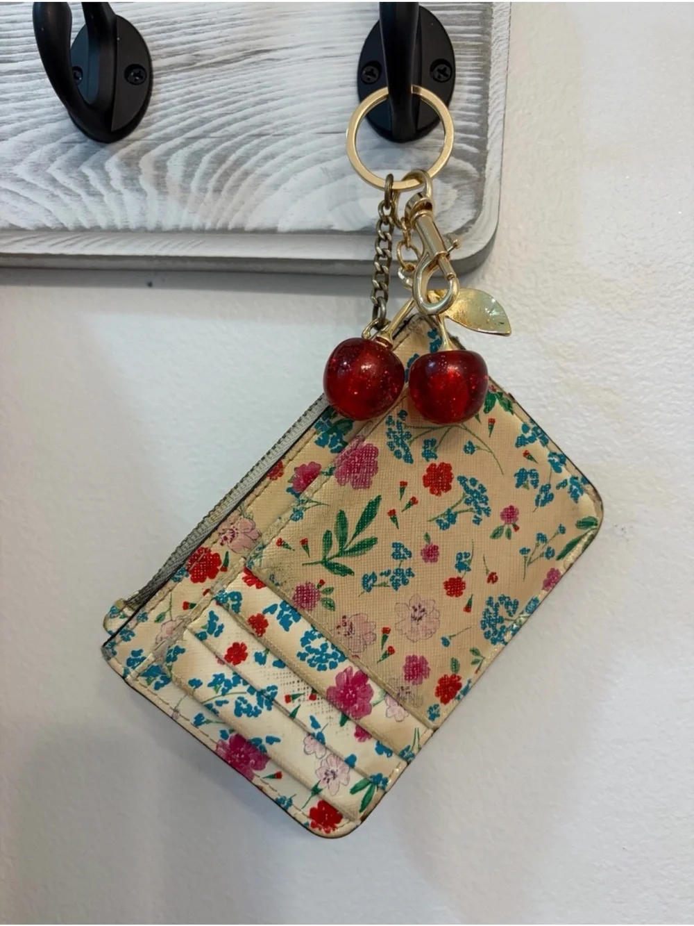 kate spade New York Stacey Floral Zip Wallet Wristlet and coin purse